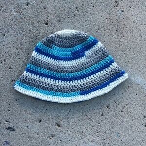90s-Inspired Crocheted Bucket Hat in Blue, White, and Grey